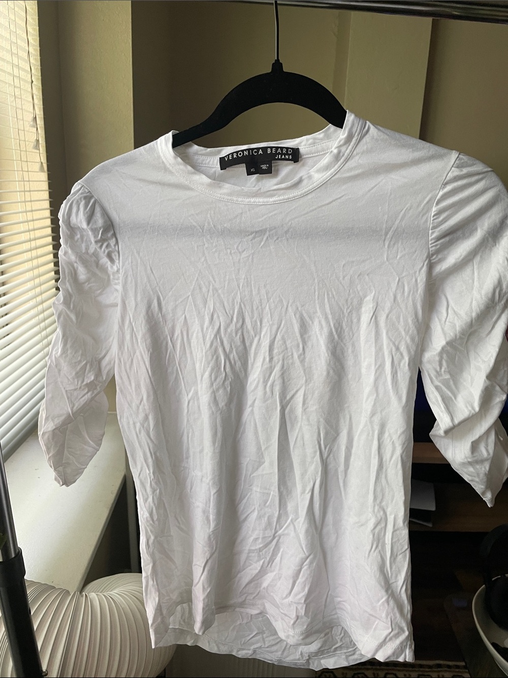 LOT 2 Veronica Beard White/Black Puff-Sleeve Crew Tee